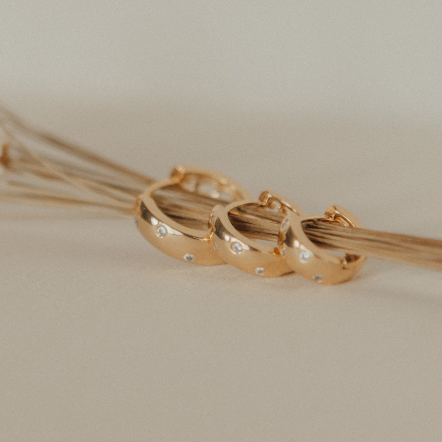 Trio de argolas Zircônias