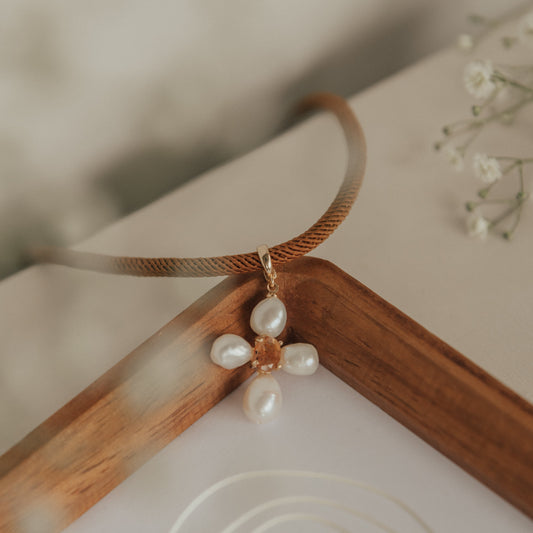 Pingente Cruz Pérolas Naturais